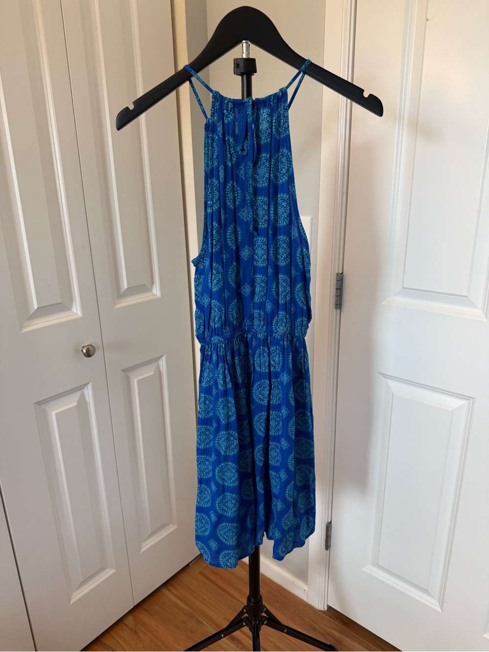Forever 21 Blue Printed Halter Midi Dress